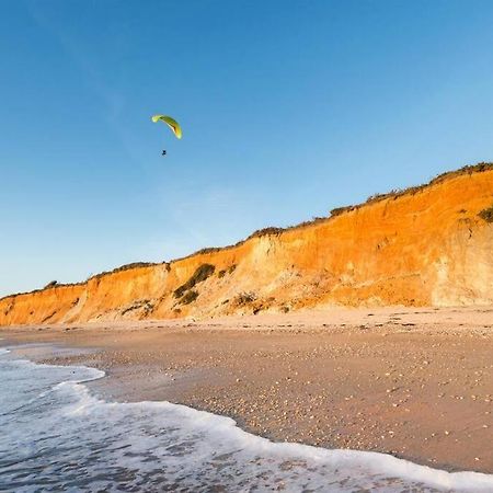 Tiny House Sur Terrain Boise A 10 Mn De La Mer Férel Exterior foto